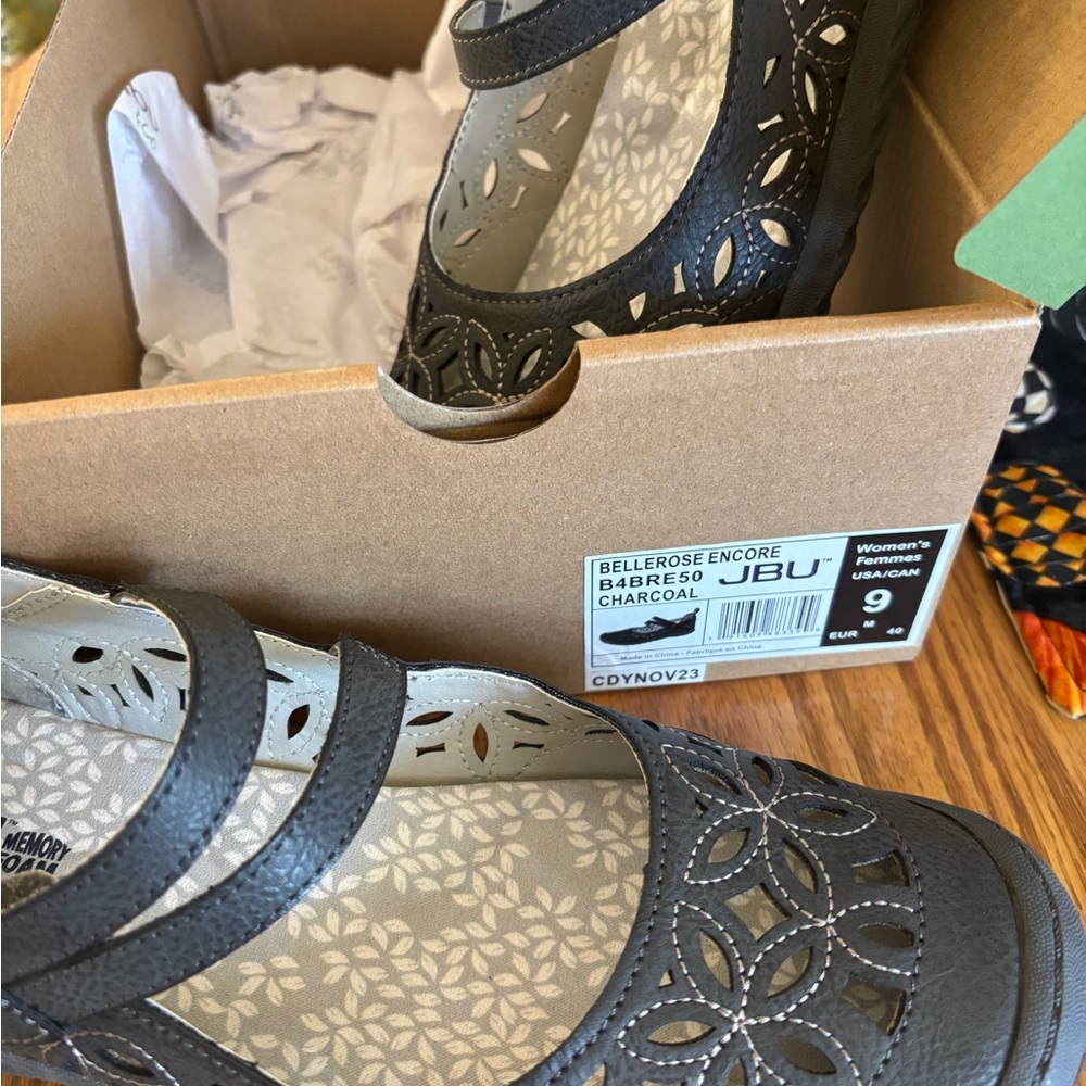 JBU Charcoal Cutout Mary Jane Flats size 9